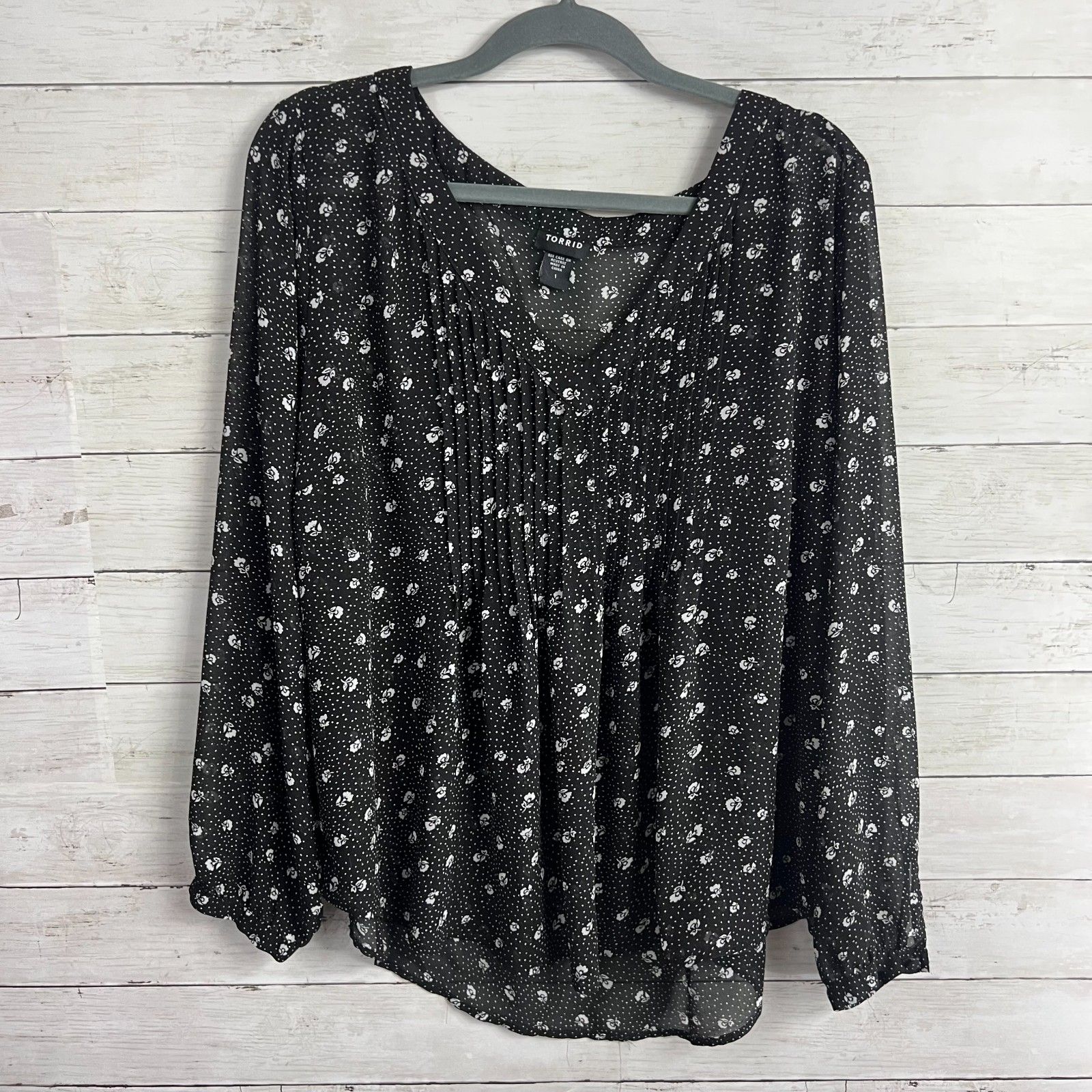 Torrid Black+White Floral Print Blouse